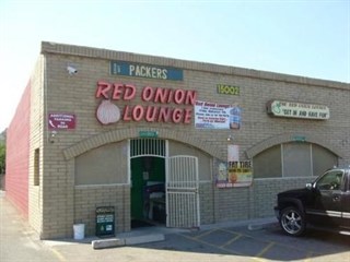 Red Onion Lounge & Restaurant