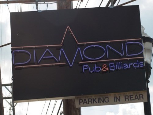 Diamond Pub & Billiards