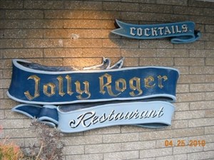 Jolly Roger Restaurant & Lounge