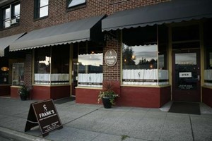 Frank’s Oyster House & Champagne Parlor