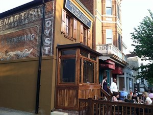 Senart's Oyster Bar & Chop House