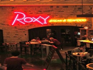 Roxy Restaurant & Bar