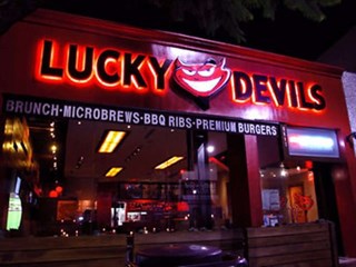 Lucky's Tavern