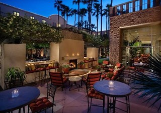 Rooftop Lounge and Patio