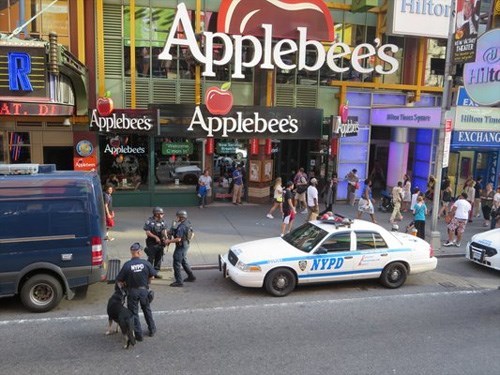 Join the Happy Hour at Applebee's in New York, NY 10036