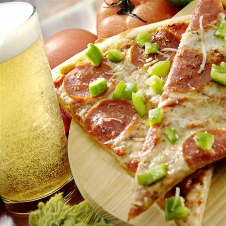 Join the Happy Hour at Zipps Sports Grill in Scottsdale, AZ 85258