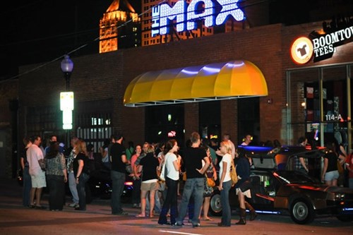 The Max Retropub