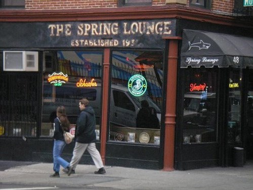 Spring Lounge