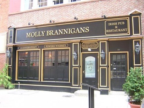 Molly Brannigans Traditional Irish Pub & Restauran